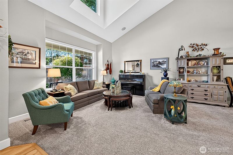 4th image of 8108 N 9th