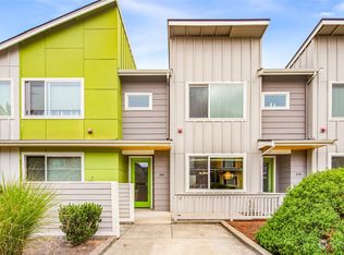 896 SW 96th Pl, Seattle, WA 98106