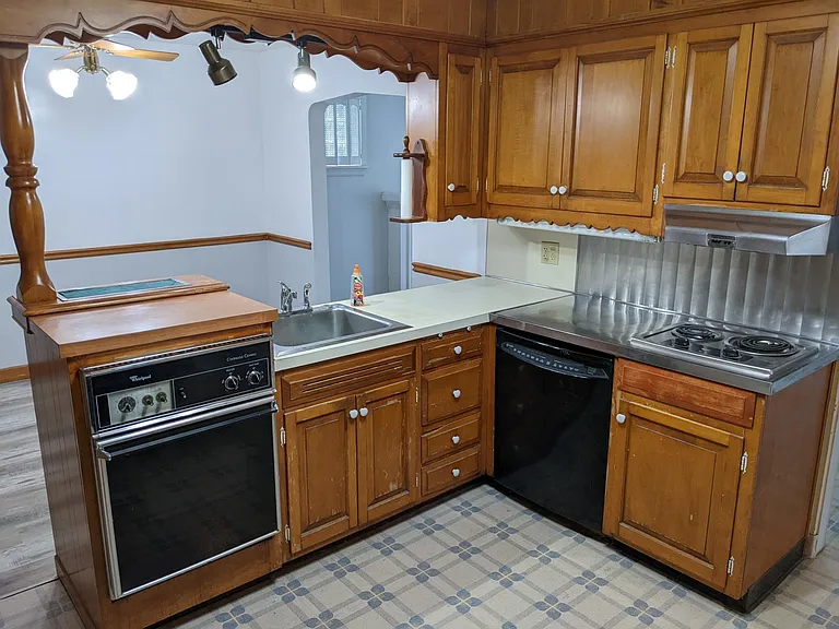 519 Wood St — Photo 9