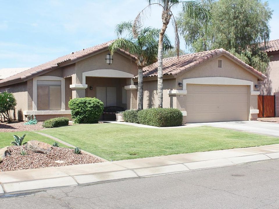 1st image of 10672 W Willow Ln