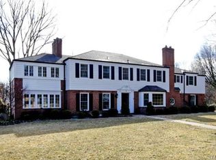 19 Ridgetop Dr, Saint Louis, MO 63117