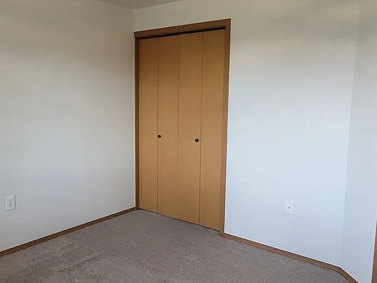 1349 E Greens Loop — Photo 26