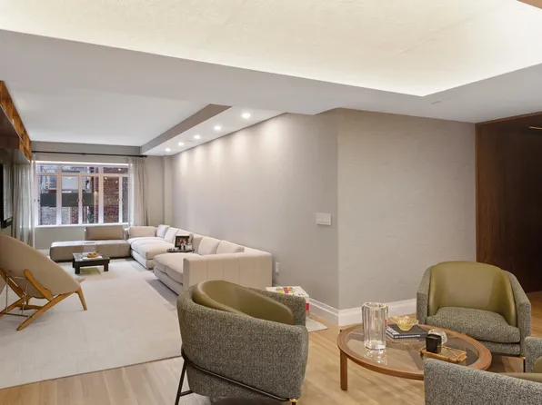 737 Park Avenue 5G image 2 of 16