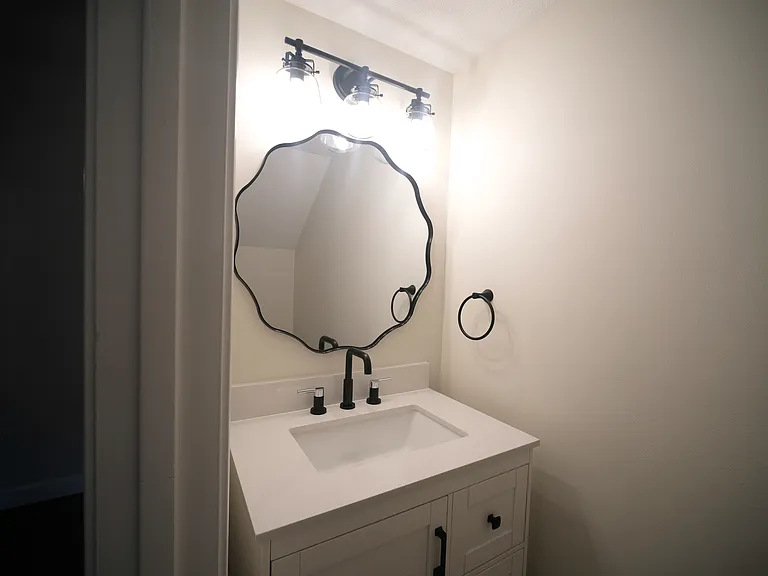 3114 E Covenanter Dr — Photo 10