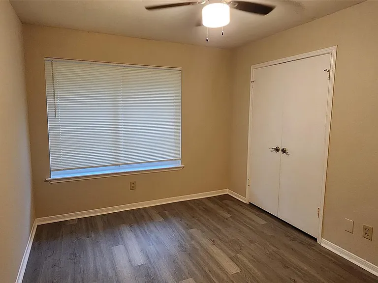 15215 Ensenada Dr — Photo 15
