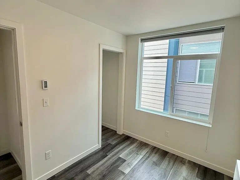 5201A Ravenna Ave NE — Photo 30