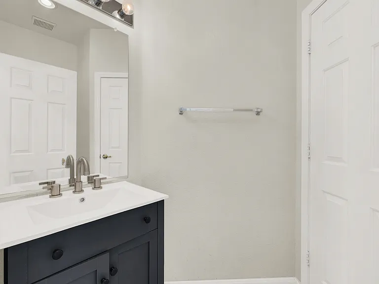 #GuardianRealty 224 Emerlad Vista Way Summerlin Rental Home half bath_08142025