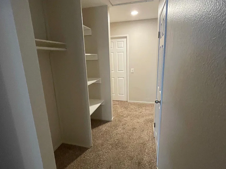 3952 Shenandoah Dr — Photo 9