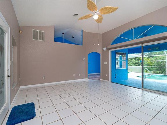 5th image of 7074 Sunnybrook Blvd