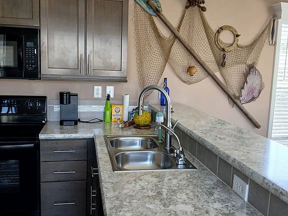 4th image of 22 Hopetown Rd #22
