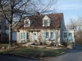 3643 N Briarcliff Rd, Kansas City, MO 64116