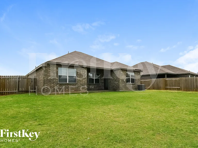 1536 Millennium Dr — Photo 15