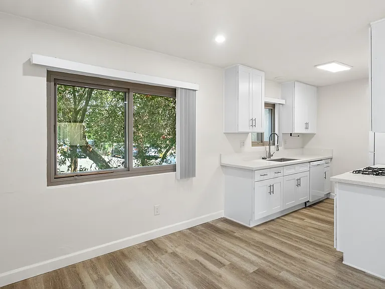 640 Imperial Ave #1 — Photo 7