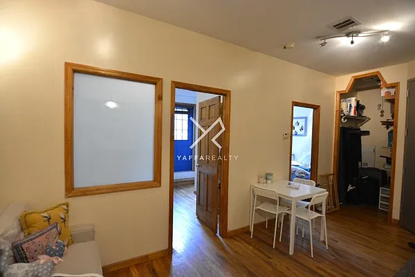 Rented by Yaffa Realty LLC | media 11