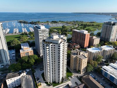 1633 N Prospect AVENUE #10C, Milwaukee, WI, 53202