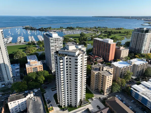 1633 North Prospect AVENUE #10C, Milwaukee, WI 53202