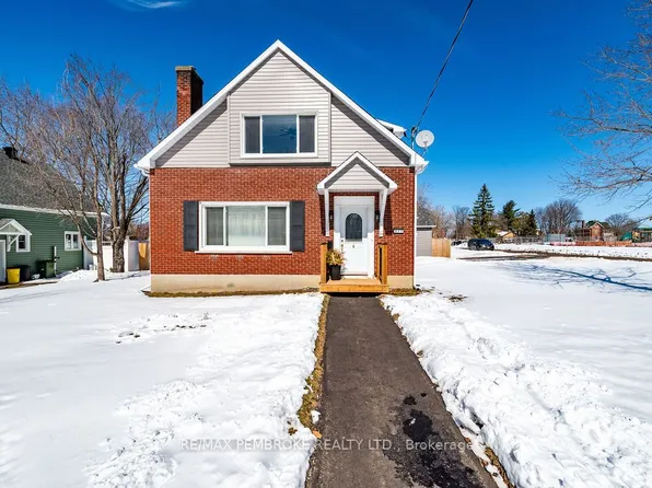 277 Dickson St, Pembroke, ON K8A 2X4