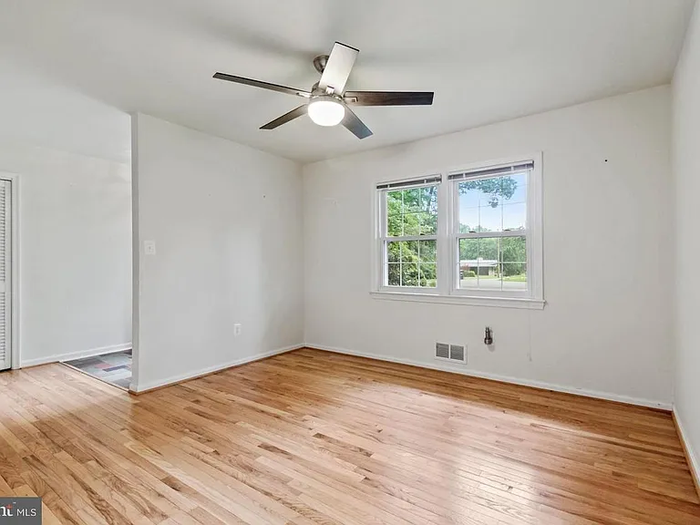 14908 Claude Ln — Photo 4