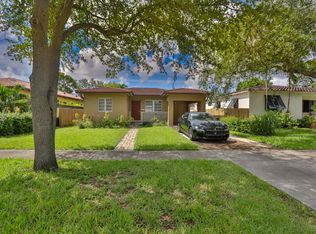 32 Carlisle Dr, Miami Springs, FL 33166