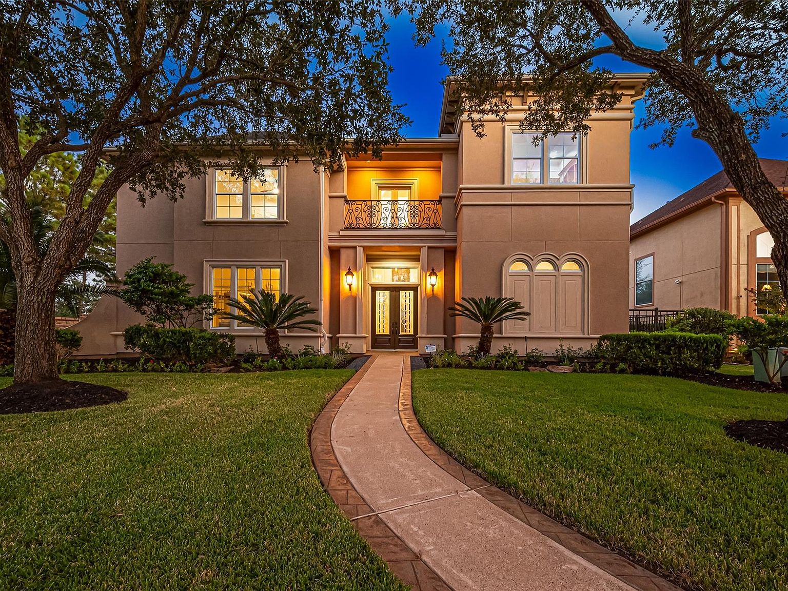 23003 Two Harbors Glen St