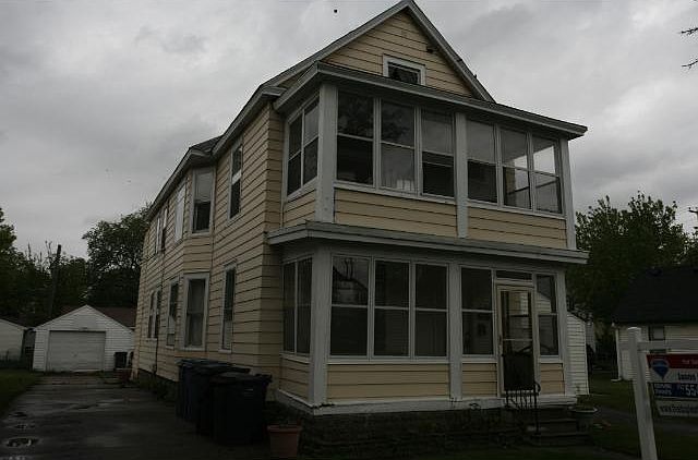 1st image of 2126 Grand St NE