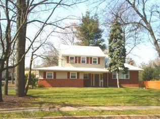 5 Ventnor Dr, Edison, NJ 08820