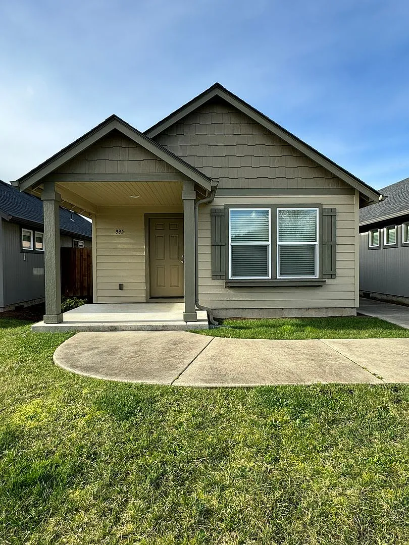 Beautiful 3 bedroom home in Cottage Grove- River Walk Village — Photo 1