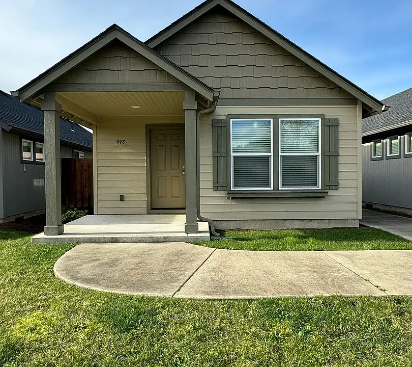 995 N Pacific Hwy #99