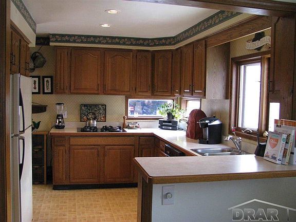 4th image of 25109 Crowley St