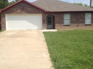 411 Live Oak St, Farmersville, TX 75442