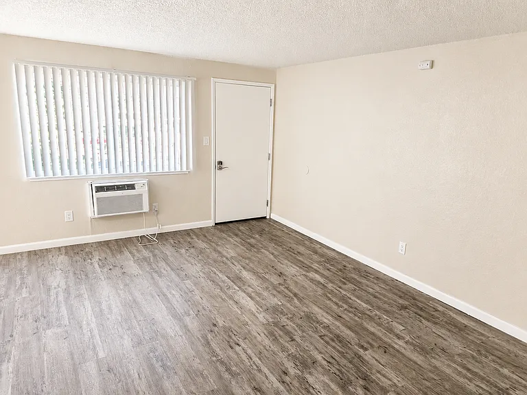 Mountain Vista Apartments — Photo 24