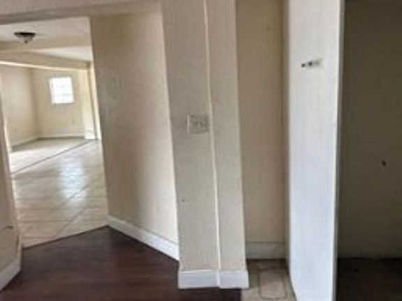 2nd image of 1610 S Rio Grande Ave