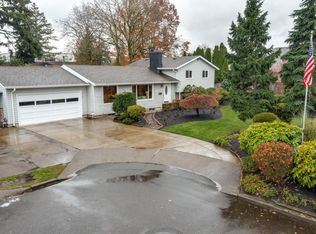 10336 NE Davis St, Portland, OR 97220