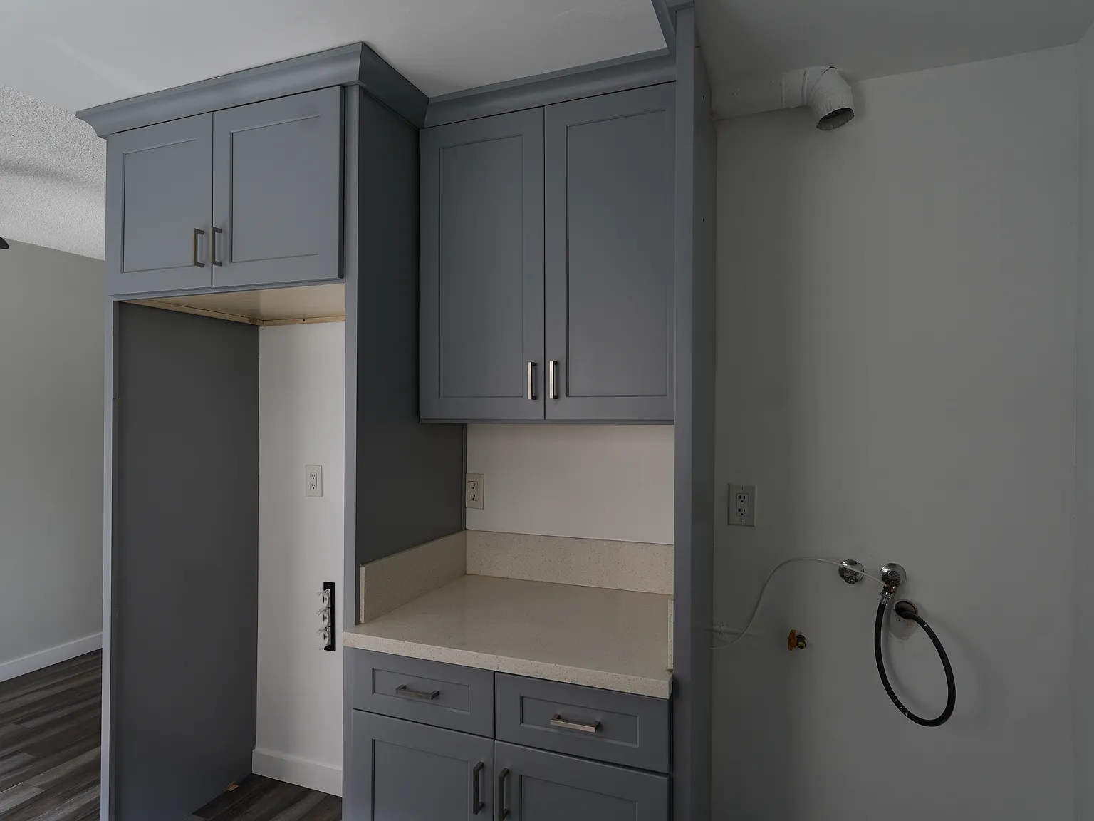 2 bed, $2,400 — Photo 2
