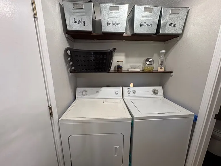 374 Lloyd St — Photo 10