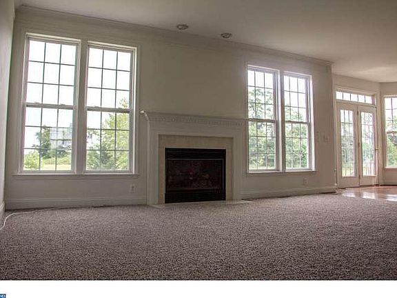 3rd image of 230 Kelsey Lynn Ct