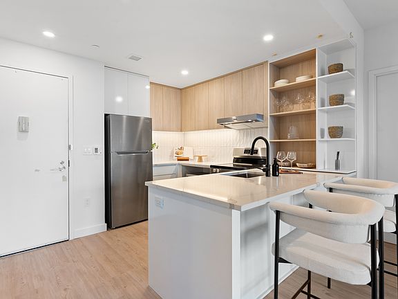 5th image of 827 Sterling Pl #5J