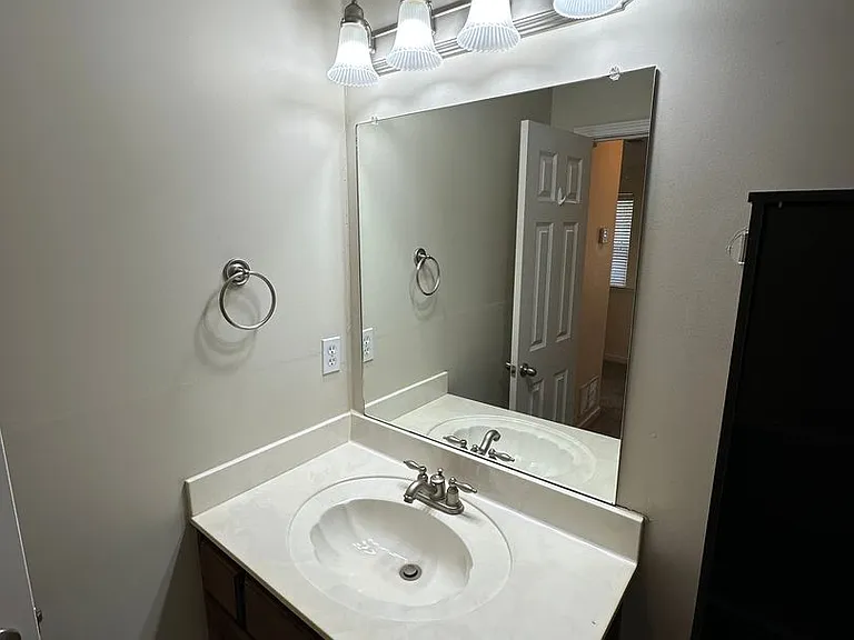 2525 Baird Dr — Photo 21