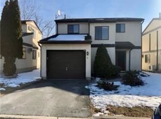 6 Abingdon Mews, Middletown, NY 10940