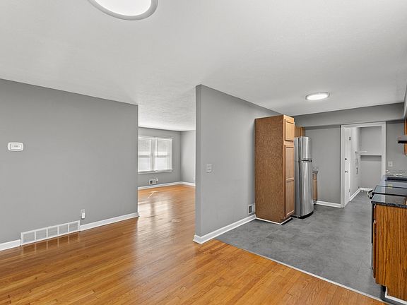5th image of 2125 Violet Rd