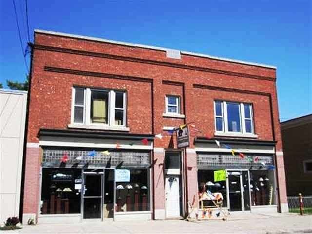 1st image of 422 Ford St