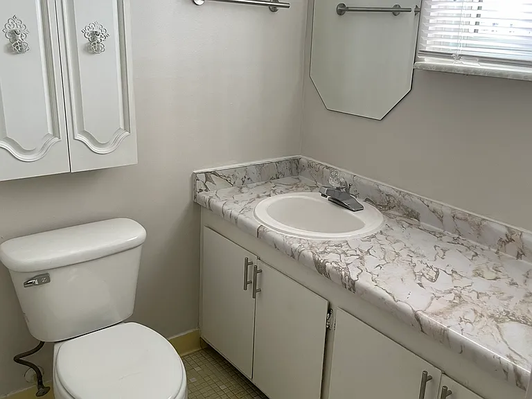 1824 E Thirteen Mile Rd — Photo 11