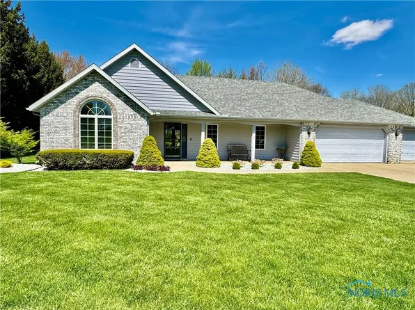 1206 Hidden Brook Dr, Hicksville, OH 43526