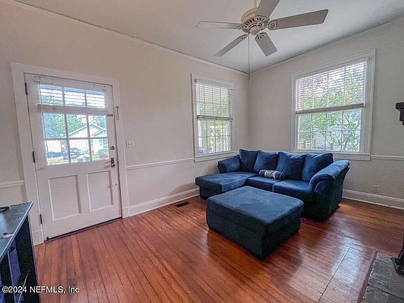 5th image of 1717 PARKWOOD Street