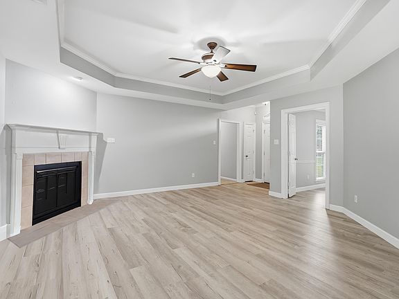 5th image of 4110 Stoneybrook Dr