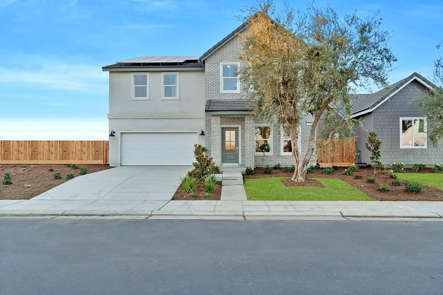 878 S Traverse Dr photo 1