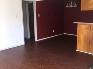 326 Spring Branch Ln, Kennedale, TX 76060