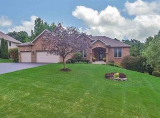 13425 Promontory Trl, Roscoe, IL 61073