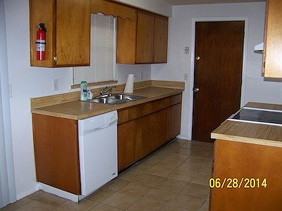 3rd image of 2712 Pinewood Blvd N
