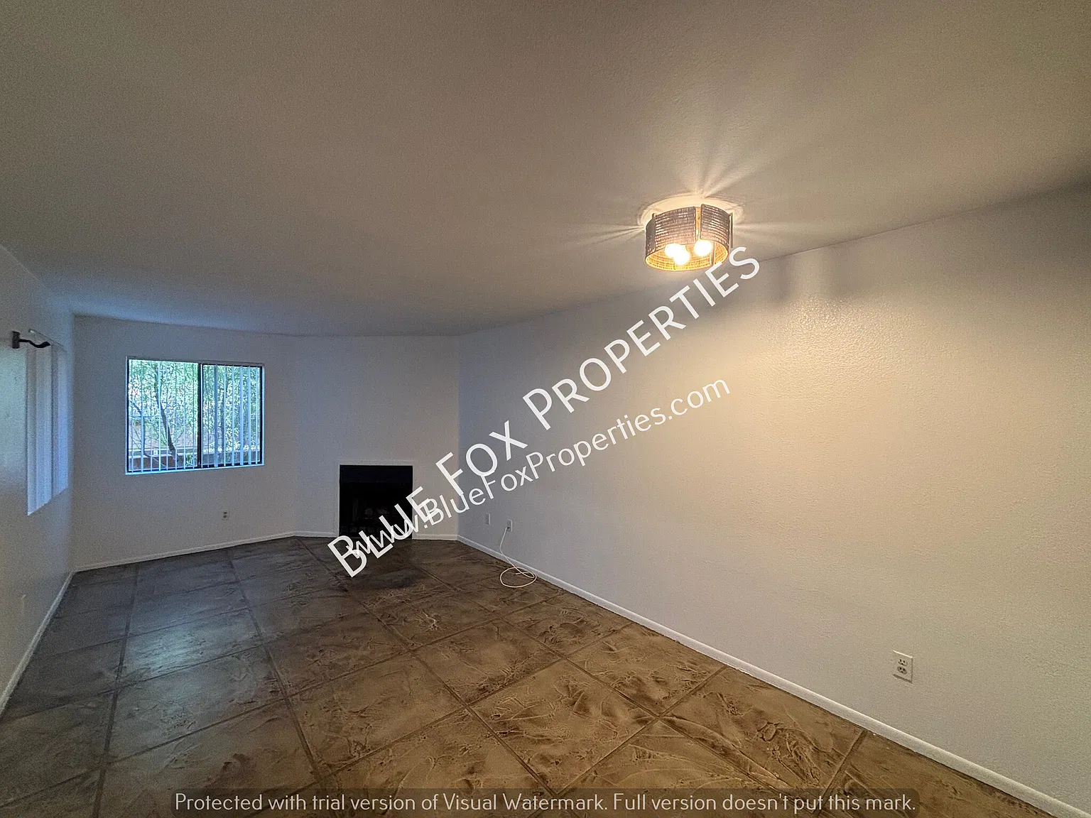 3690 N Country Club Rd — Photo 2